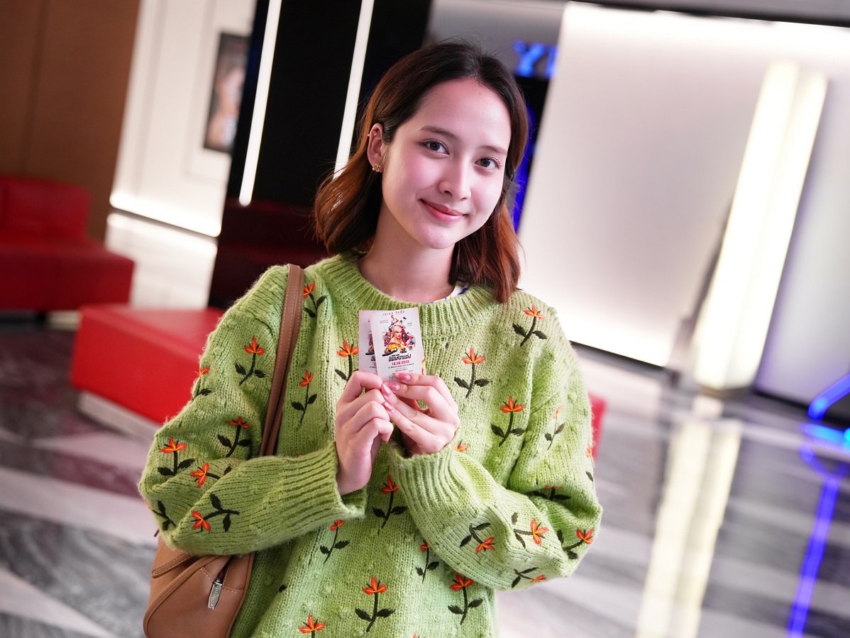 'เคท-คัทรียาฑ์' เซอร์ไพรส์ร่วมชมรอบปฐมทัศน์ "Bride Hard อึกนรกแต่ง" หนังใหม่สุดฮา เมื่องานแต่งกลายเป็นสนามรบ!