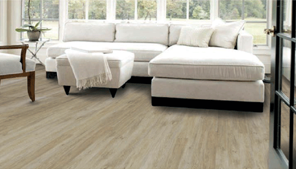 กระเบื้องยางลายไม้สีอ่อนสำหรับห้องรับแขก