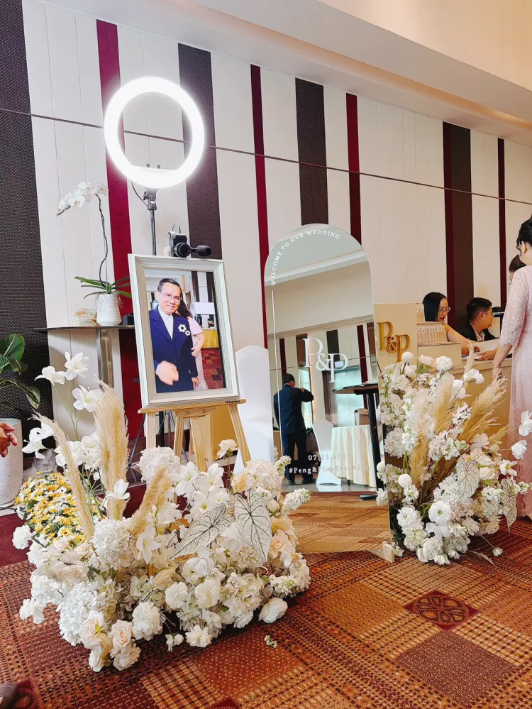 wedding video guestbook service in thailand by rabbit photobooth guests recording video messages for bride and groom
