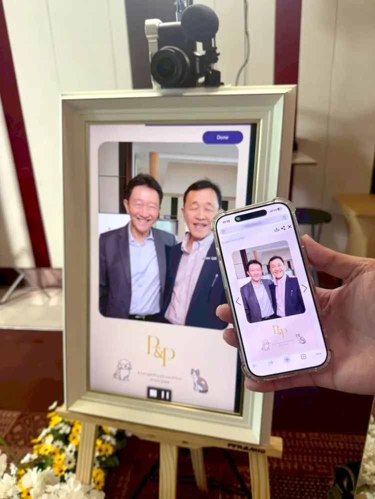 wedding video guestbook service in thailand by rabbit photobooth guests recording video messages for bride and groom