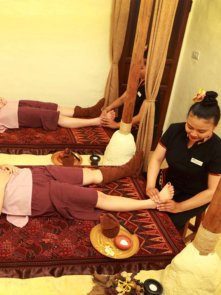 Foot Massage at Srimantra Good spa and massage in Chiang Mai 水療 按摩 清邁