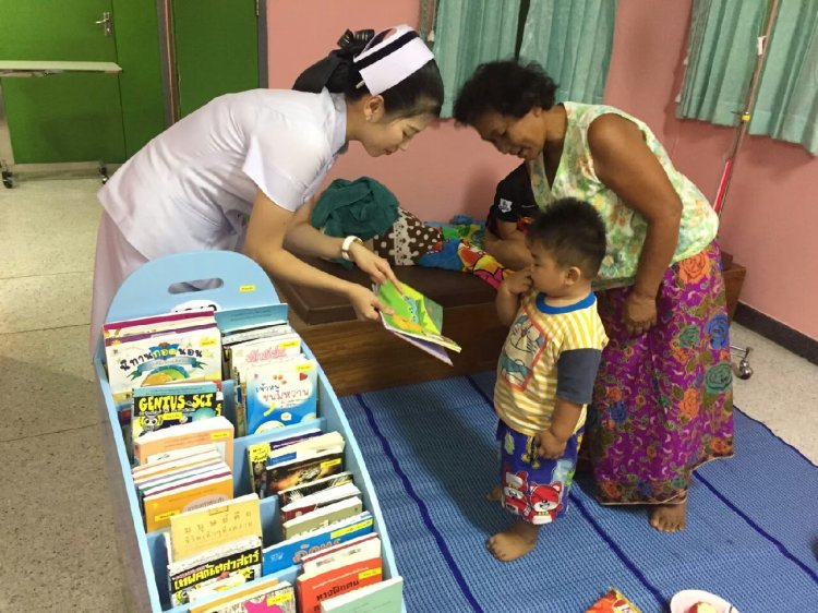 รถเข็นนิทาน