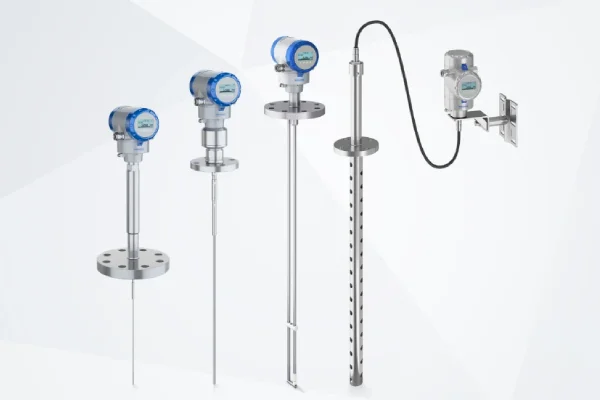 Guided radar (TDR) level transmitters