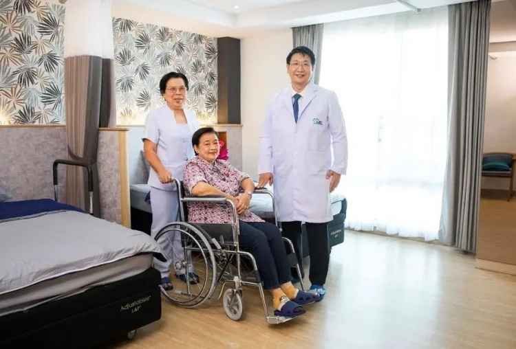 ศูนย์ฟื้นฟูสุขภาพ และศูนย์ดูแลผู้สูงอายุ