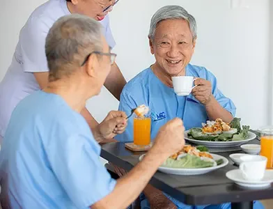 nursing home ดูแลอาหารด้วยนักโภชนาการ