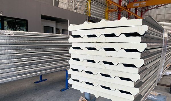 หลังคาพียูโฟม