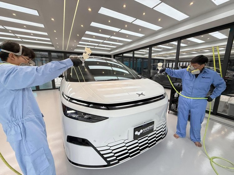 เคลือบแก้วรถยนต์ กราฟีน Xpeng X9 ระบบพ่น