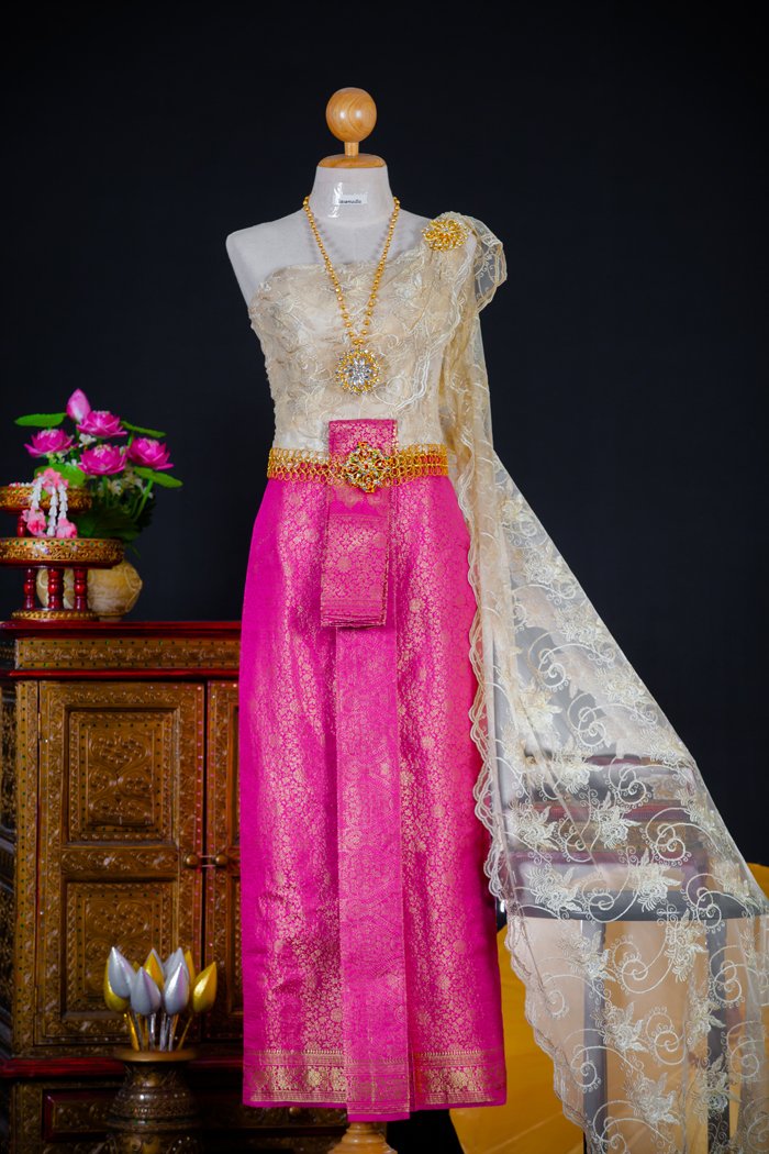 เช่าชุดแต่งงาน, เช่าชุดเจ้าสาว, เช่าชุดเจ้าบ่าว, เช่าชุดไทย, ชุดแฟชั่น