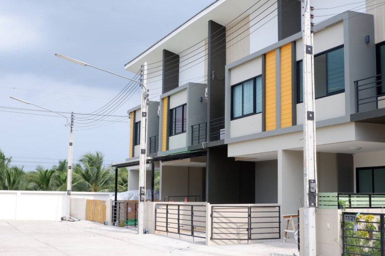 บ้านทาวน์โฮม 2 ชั้น อุไรสิริ ไลท์ ดอนทอง x ประชาสุข ทาวน์โฮมฉะเชิงเทรา