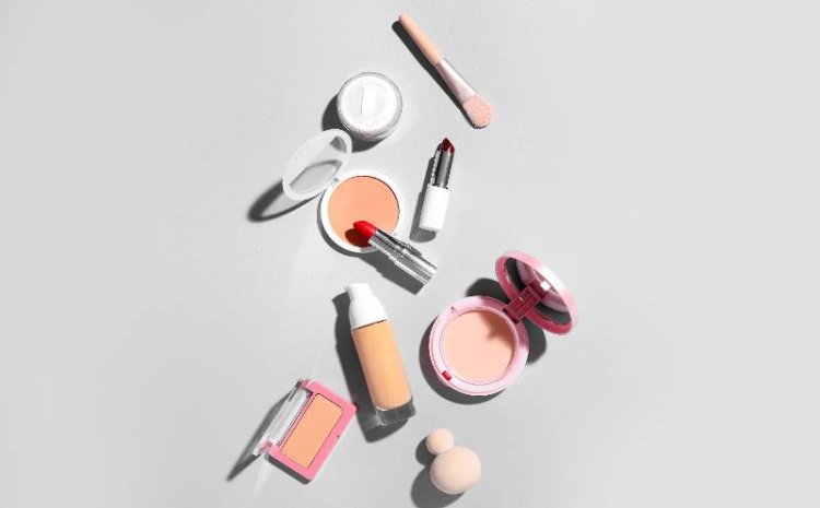 ผลิตภัณฑ์เมคอัพ / เครื่องสำอางตกแต่ง (Color Cosmetics)