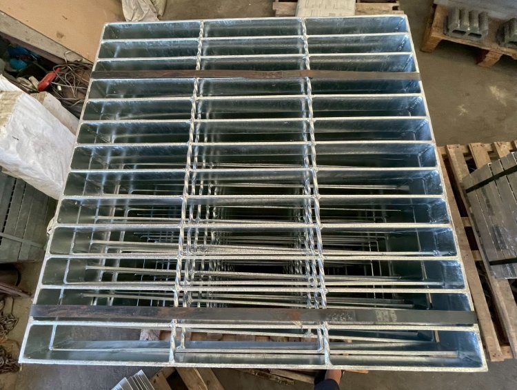 ตะแกรงเหล็กชุบกัลวาไนซ์