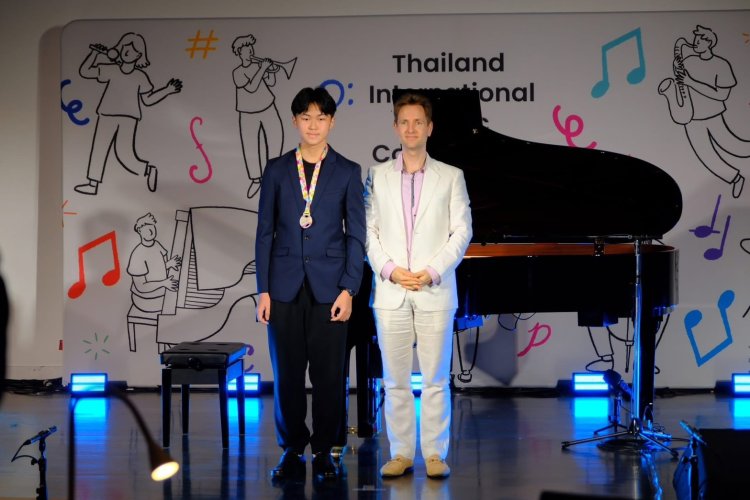 แข่งเปียโนtrinity