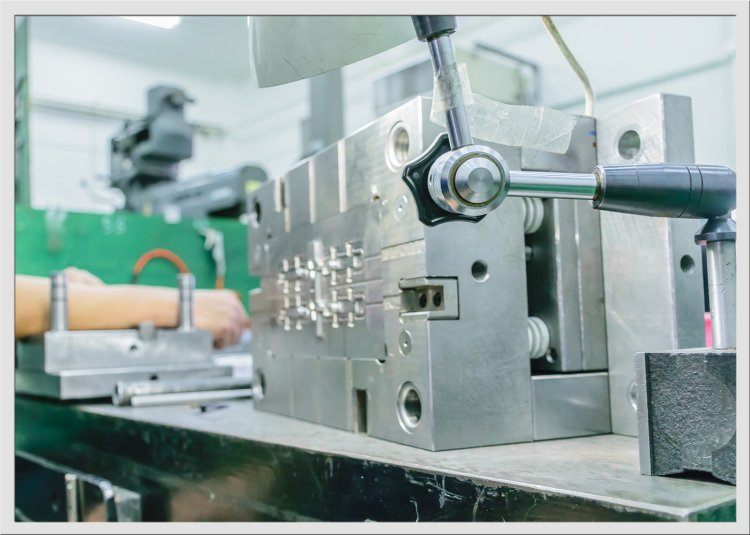 แม่พิมพ์พลาสติกระบบฉีด