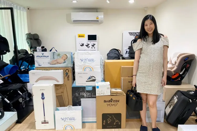 รูปลูกค้าหน้าร้าน