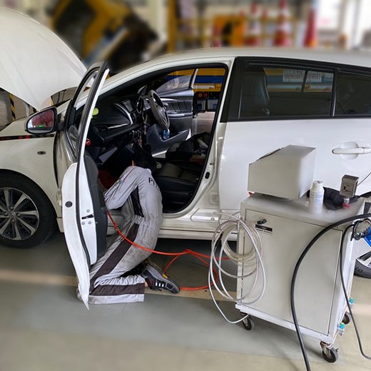 บริการซ่อมแอร์รถยนต์ ล้างตู้แอร์ อบโอโซน บริการซ่อมแอร์รถยนต์ ล้างตู้แอร์ อบโอโซน