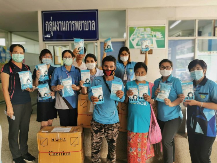 บริจาคหน้ากากผ้าทอ