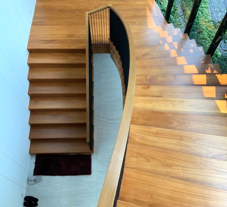 บันได ไม้ ราวจับ ไม้