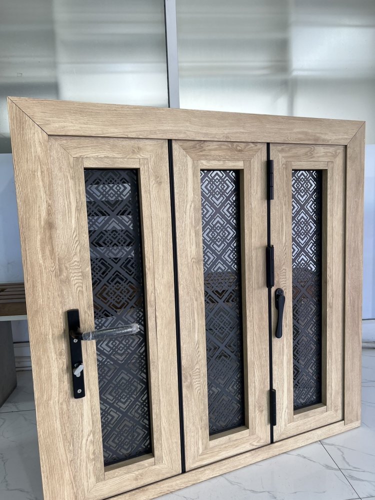 หน้าลายไม้