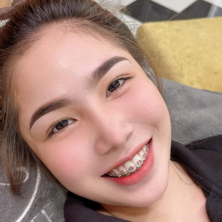 Beautyparadisebkk เราให้บริการด้านความงาม ทำเล็บ ต่อขนตา ฝังสีคิ้ว ฝังสีปาก แก้ไขความบกพร่องด้วยการสักเพื่อความงาม โดยผู้เชี่ยวชาญประสบการณ์กว่า 10 ปี