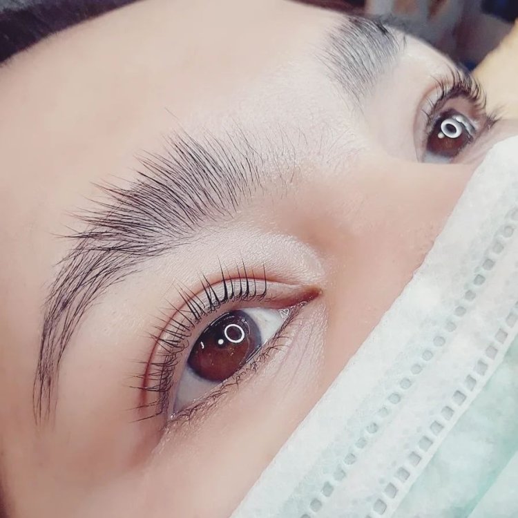 Beautyparadisebkk เราให้บริการด้านความงาม ทำเล็บ ต่อขนตา ฝังสีคิ้ว ฝังสีปาก แก้ไขความบกพร่องด้วยการสักเพื่อความงาม โดยผู้เชี่ยวชาญประสบการณ์กว่า 10 ปี