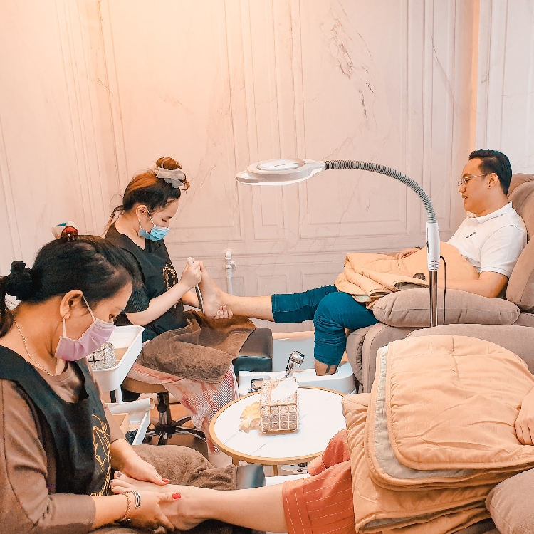 Beautyparadisebkk เราให้บริการด้านความงาม ทำเล็บ ต่อขนตา ฝังสีคิ้ว ฝังสีปาก แก้ไขความบกพร่องด้วยการสักเพื่อความงาม โดยผู้เชี่ยวชาญประสบการณ์กว่า 10 ปี