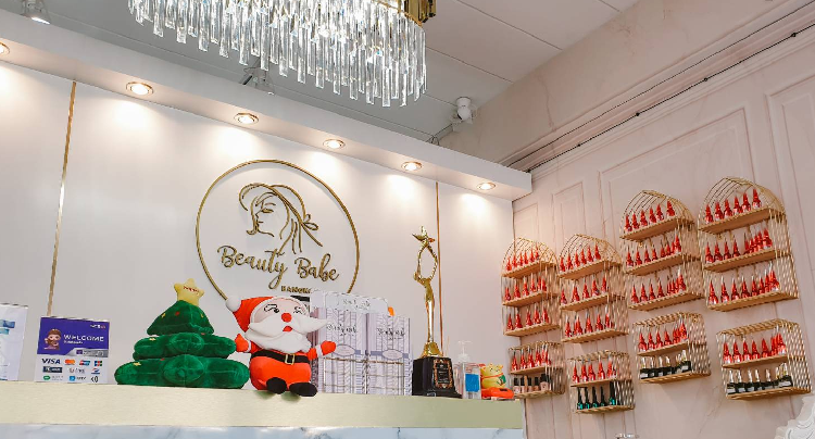 Beautyparadisebkk เราให้บริการด้านความงาม ทำเล็บ ต่อขนตา ฝังสีคิ้ว ฝังสีปาก แก้ไขความบกพร่องด้วยการสักเพื่อความงาม โดยผู้เชี่ยวชาญประสบการณ์กว่า 10 ปี