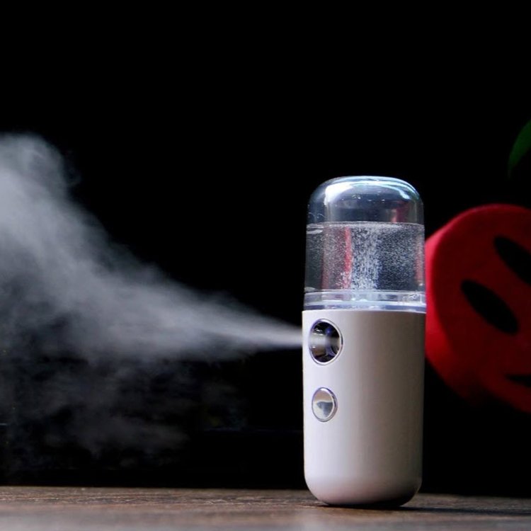 ขวดสเปรย์แอลกอฮอล์พรีเมี่ยม ดีไซน์ทันสมัย ขนาดพกพา เหมาะสำหรับบุคลากรในองค์กรเพื่อสุขอนามัยส่วนบุคคลและความปลอดภัยในการทำงาน