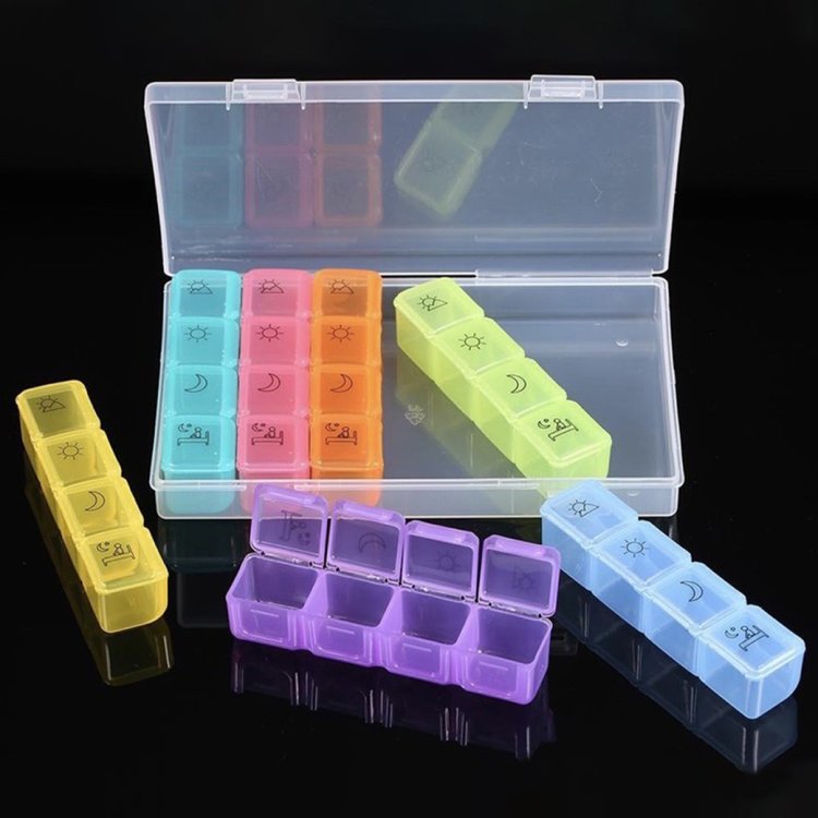 ตลับยาพรีเมี่ยม พร้อมทำโลโก้บริษัท วัสดุคุณภาพสูง มีหลายช่องสำหรับแยกยา ดีไซน์เรียบหรู ขนาดกะทัดรัด พกพาสะดวก ใช้งานง่าย