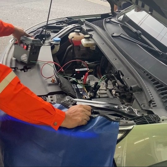 เปลี่ยนแบตเตอรี่ 12V BYD Atto 3 ศรีราชา แหลมฉบัง หนองขาม บางละมุง