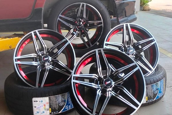 แม็กซ์พร้อมยาง 12500 ที่ไทร์พลัสมณฑล