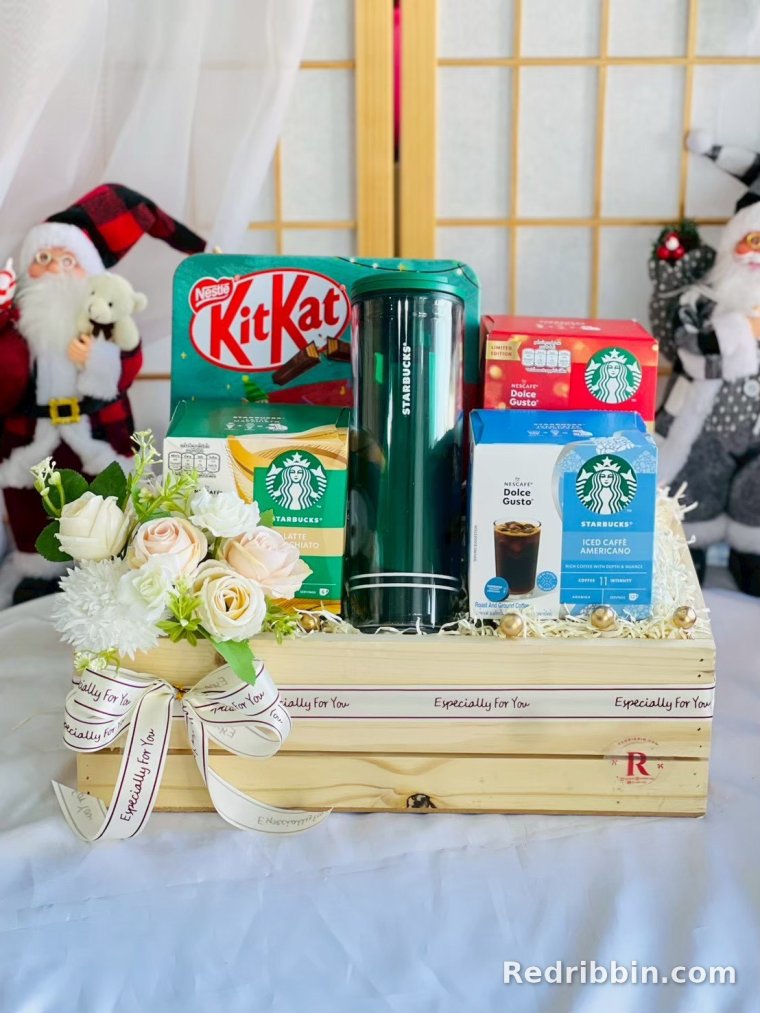 Corporate gift basket example by RedRibbin 38