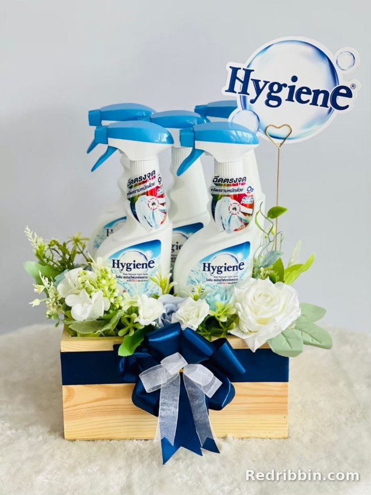Corporate gift basket example by RedRibbin 42