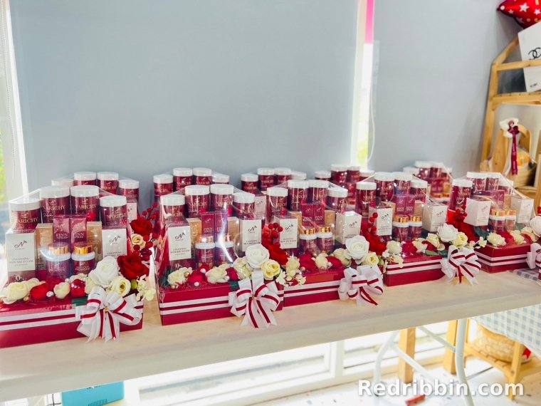 Bulk corporate gift set production by RedRibbin 01