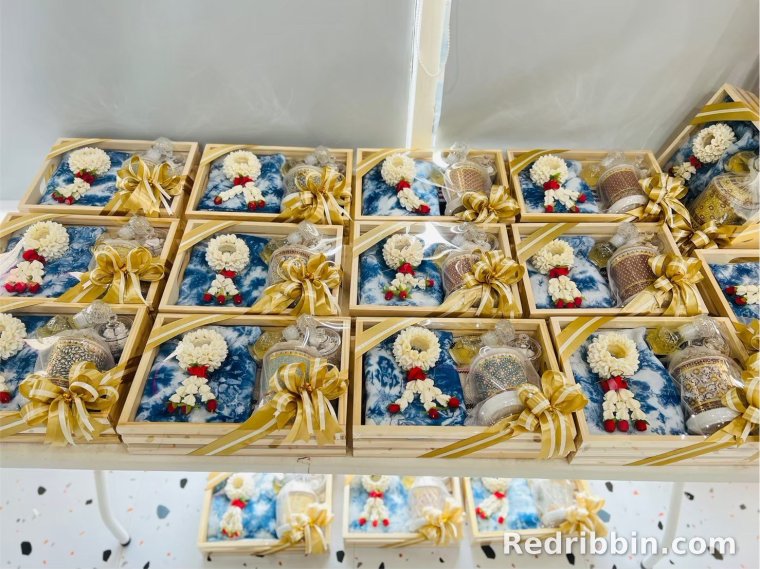 Bulk corporate gift set production by RedRibbin 19