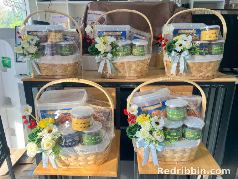 Bulk corporate gift set production by RedRibbin 22