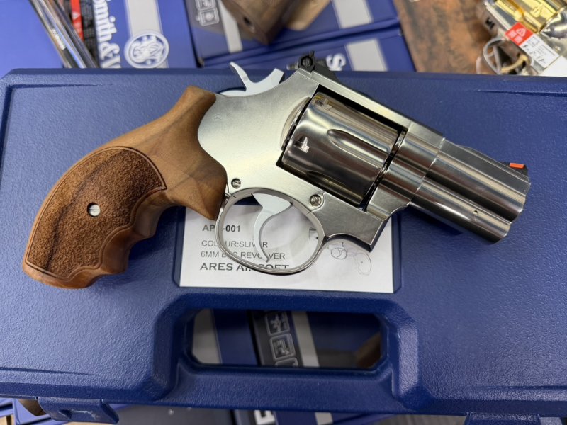 ARES S&W 686 2" Co2