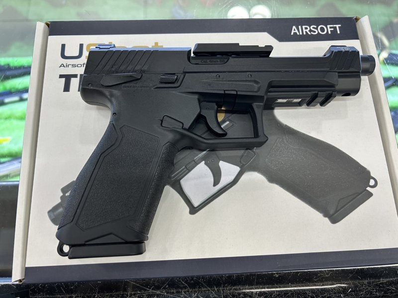 UShot TP22 Black