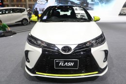 โตโยต้า ร่วมงานมอเตอร์โชว์  ครั้งที่ 42 เสนอแคมเปญ “Toyota Drive Me Easy ซื้อง่ายได้ลุ้นล้าน”