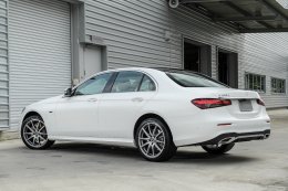 Mercedes-Benz The new E-Class ดีไซน์ใหม่สุดโฉบเฉี่ยว