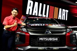 Mr_Koito_with_the_Mitsubishi_Triton_Rally_Car