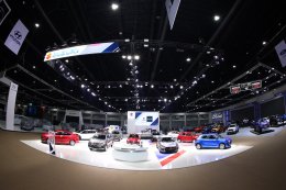 ซูซูกิ อวดโฉมรถหลากรุ่นในงานมอเตอร์โชว์ พร้อมมอบ SUZUKI CARRY Biosafety Mobile Unit ให้หมอแล็บ แพนด้า