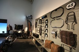 รอยัล เอนฟิลด์ เปิดตัวผลิตภัณฑ์เครื่องแต่งกายและอุปกรณ์เสริม รถจักรยานยนต์