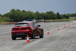 สัมผัส All New Mazda 3 ใหม่ สวยเรียบหรู ขุมพลังเดิมที่ขับดี นุ่ม หนึบ  