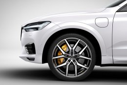The New XC60 T8 AWD Polestar Engineered เอสยูวีสุดล้ำ ขุมพลังปลั๊กอินไฮบริด