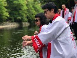 กลุ่มตรีเพชรนำทัพผู้จำหน่ายฉลอง 60 ปี สัมผัสต้นกำเนิด ณ แม่น้ำ “อีซูซุ” ที่ญี่ปุ่น