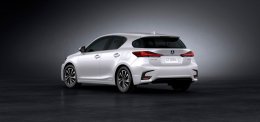 Lexus CT200h ไฮบริดแฮทช์แบค ปรับโฉมใหม่