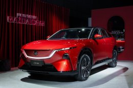 THE ALL-ELECTRIC MAZDA CX-6e 