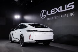 ALL-NEW LEXUS ES 