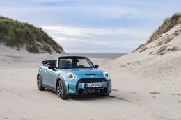 MINI_Cooper_S_Convertible_Seaside_Edition_Caribbean_Aqua