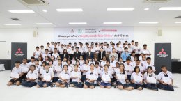 Mitsubishi_Motors_Give_Chance_Give_Education_at_LCB